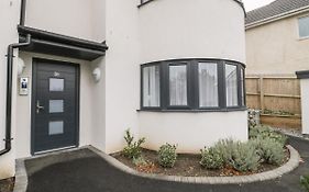 Flat 2, 38 Preston Road